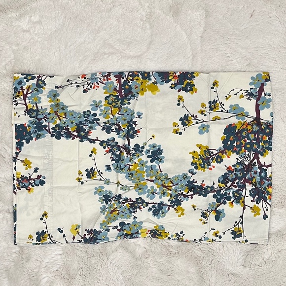 Tribeca Living 100% Egyptian Cotton Floral Pillow Case - Picture 1 of 1